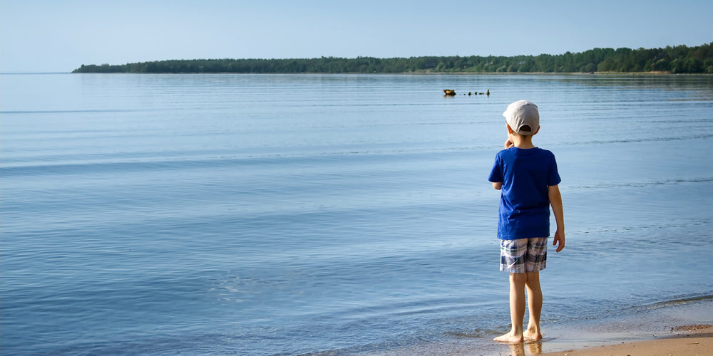 child-entering-the-sea